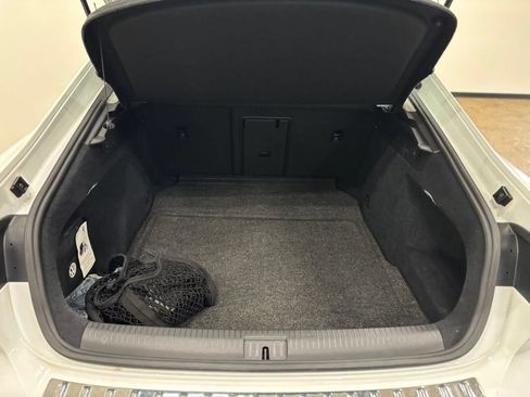 Used 2019 Volkswagen Arteon SE AWD/4WD image 6