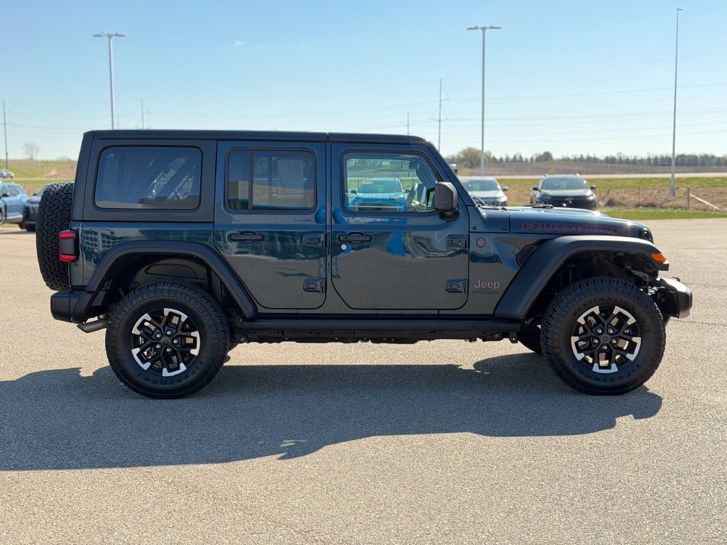 Used 2025 Jeep Wrangler Unlimited Rubicon AWD/4WD image 6