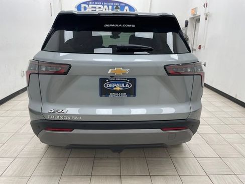 New 2026 Chevrolet Equinox LT AWD/4WD image 17