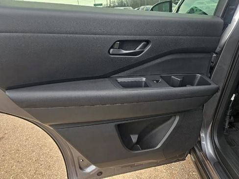 Certified 2024 Nissan Pathfinder S image 30