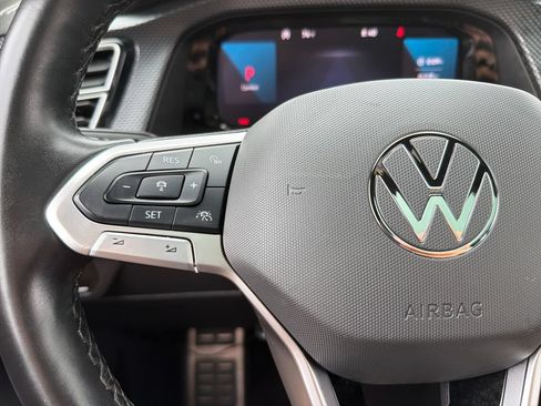 Certified 2024 Volkswagen Atlas Cross Sport SEL R-Line AWD/4WD image 13