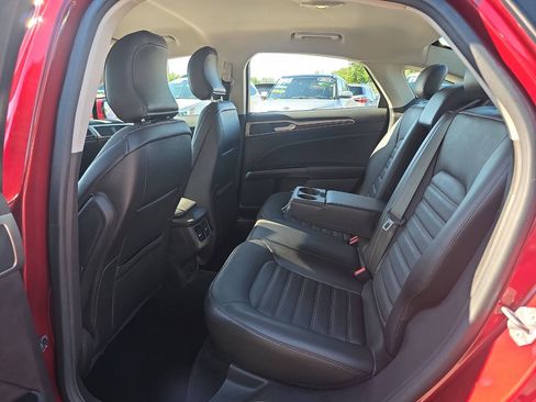 Used 2016 Ford Fusion SE w/ Equipment Group 202A FWD image 11