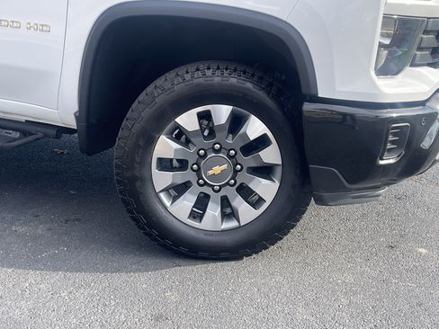 Used 2025 Chevrolet Silverado 2500 Custom w/ Custom Value Package image 33