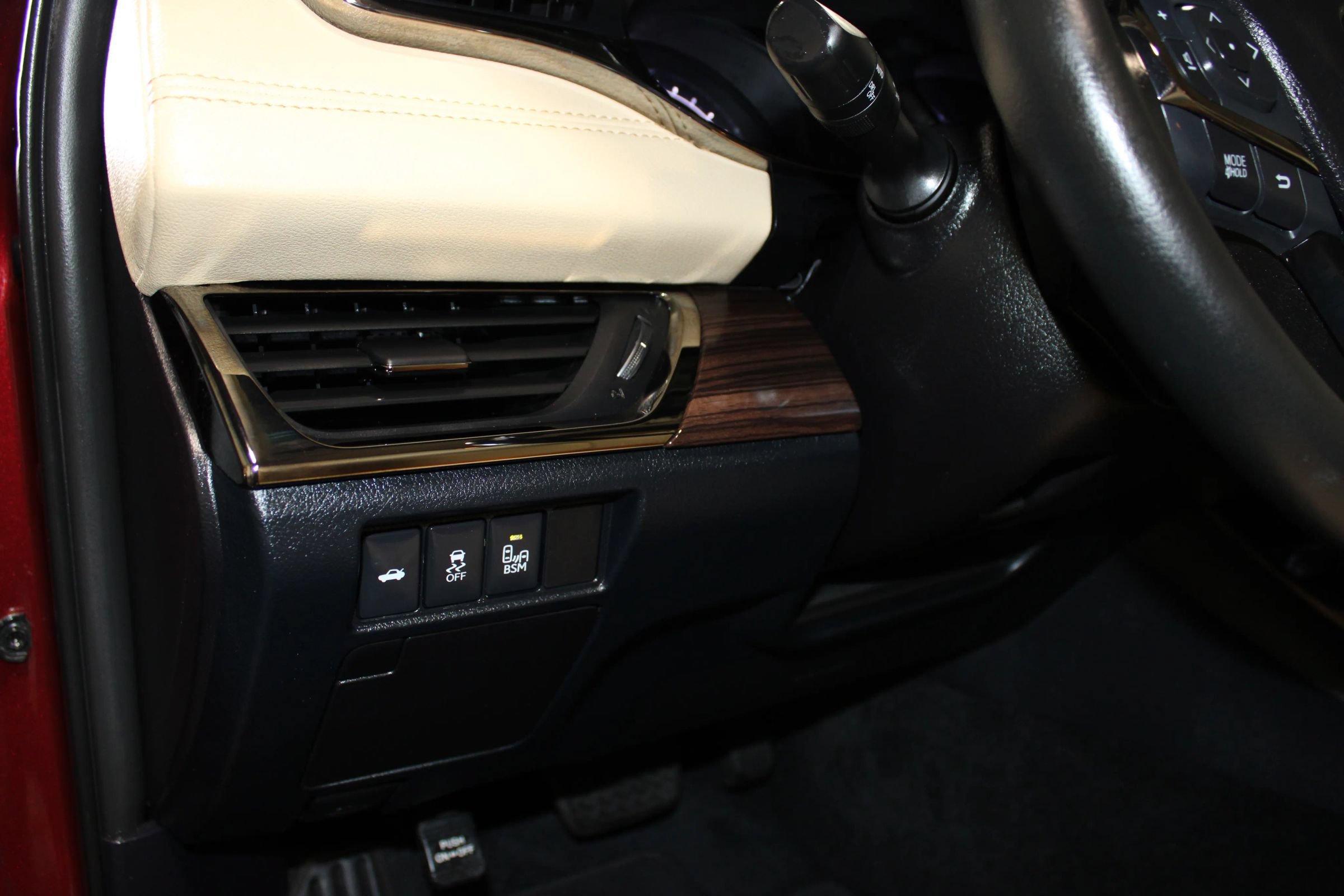 Used 2014 Toyota Avalon XLE Touring FWD image 22