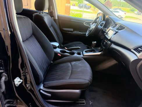 Used 2019 Nissan Sentra SV FWD image 25