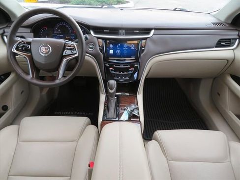 Used 2013 Cadillac XTS image 11