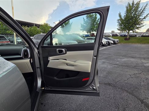 Certified 2026 Kia Sorento EX AWD/4WD image 32