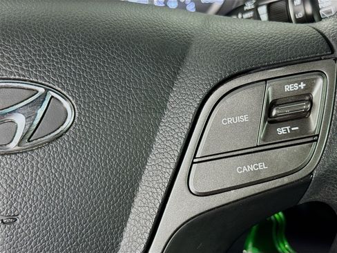 Used 2017 Hyundai Santa Fe Sport image 14