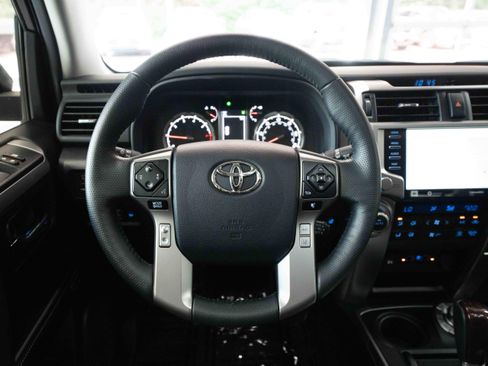 Used 2024 Toyota 4Runner Limited AWD/4WD image 21