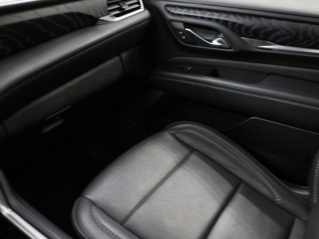 Used 2023 GMC Yukon XL Denali AWD/4WD image 36