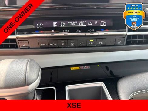 Used 2025 Toyota Sienna XSE FWD image 23