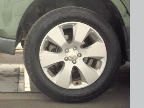Used 2011 Subaru Outback 2.5i Premium AWD/4WD image 11