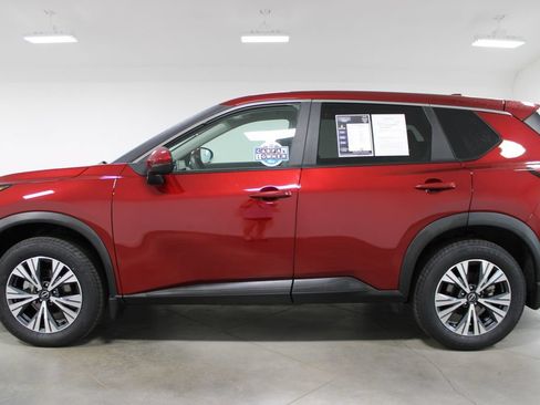 Used 2023 Nissan Rogue SV AWD/4WD image 6