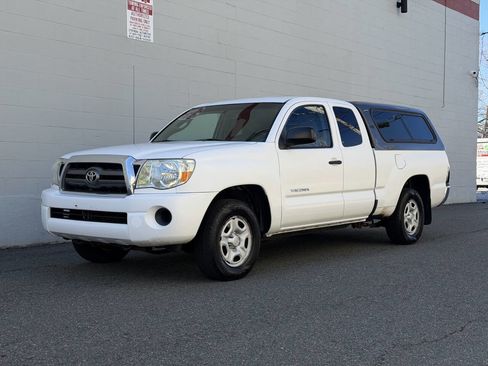 Used 2010 Toyota Tacoma 2WD Access Cab image 2
