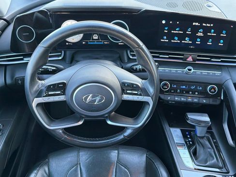 Used 2023 Hyundai Elantra Limited FWD image 13