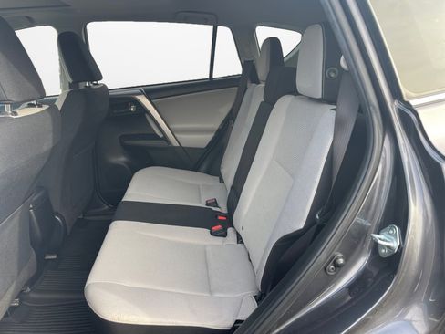 Used 2018 Toyota RAV4 XLE image 13