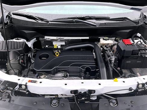 Used 2026 Chevrolet Equinox LT FWD image 10