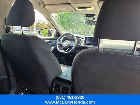 Used 2024 Nissan Rogue S FWD image 14