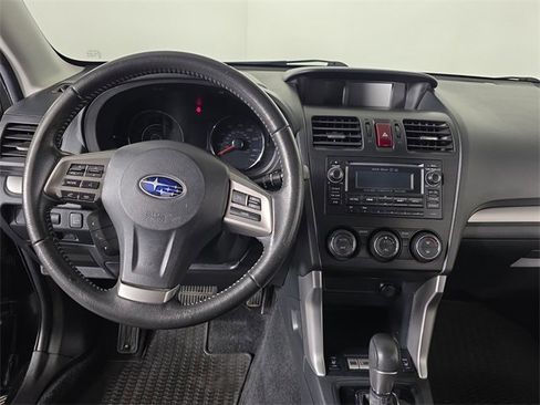 Used 2015 Subaru Forester 2.5i Touring image 9