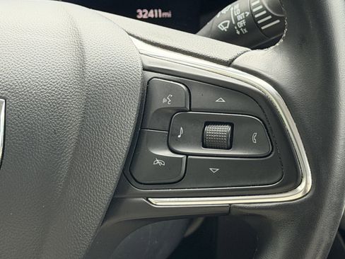 Used 2024 Buick Encore GX Sport Touring FWD image 17