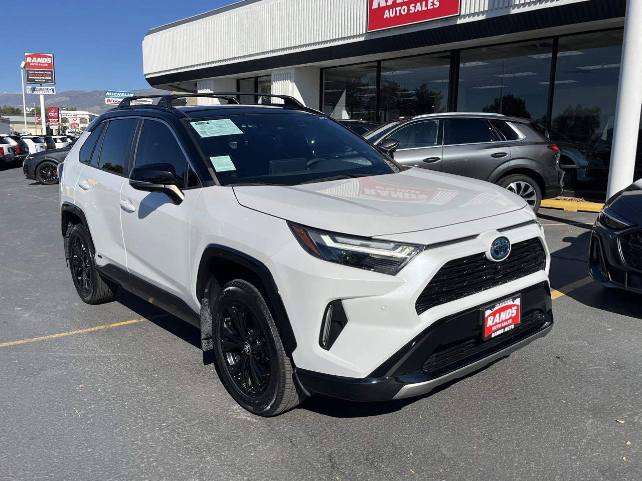 Used 2023 Toyota RAV4 XSE AWD/4WD image 2
