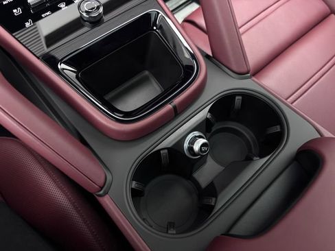 New 2026 Porsche Cayenne GTS AWD/4WD image 25