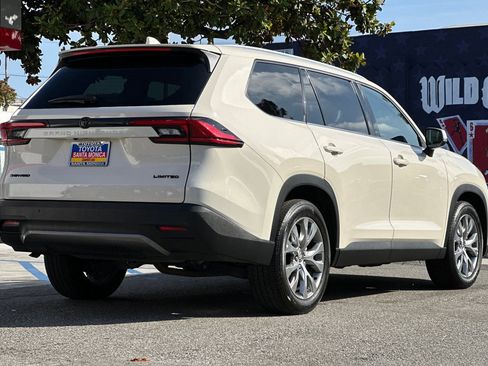 Certified 2024 Toyota Grand Highlander AWD Hybrid image 4