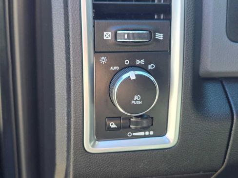 Used 2018 RAM 1500 Big Horn AWD/4WD image 24