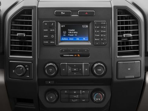 Used 2017 Ford F150 Lariat AWD/4WD image 30