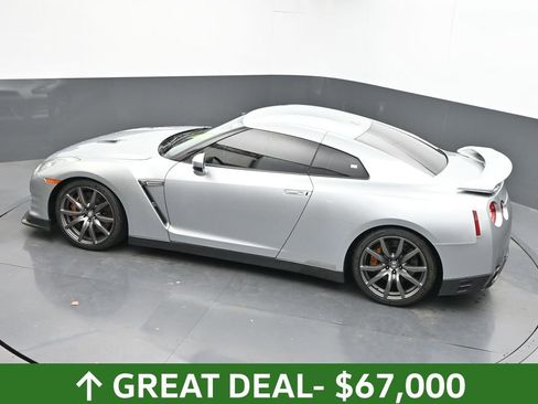 Used 2012 Nissan GT-R Premium image 41
