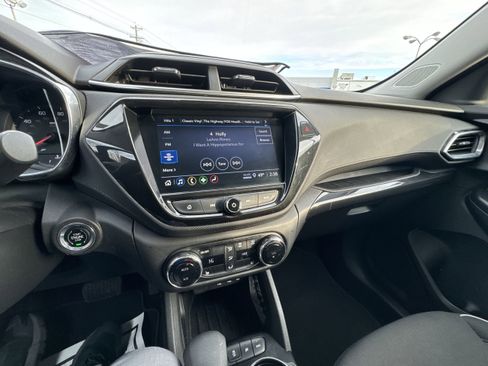 Used 2023 Chevrolet TrailBlazer LT w/ Convenience Package image 13