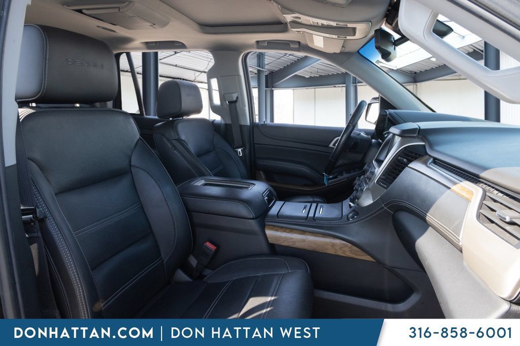 Used 2019 GMC Yukon Denali w/ Denali Ultimate Package AWD/4WD image 21