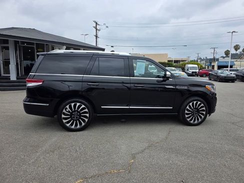 Used 2022 Lincoln Navigator Black Label AWD/4WD image 3