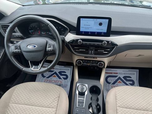 Used 2021 Ford Escape SE w/ Convenience Package FWD image 11