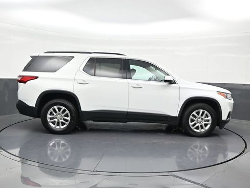 Used 2019 Chevrolet Traverse LT FWD image 7