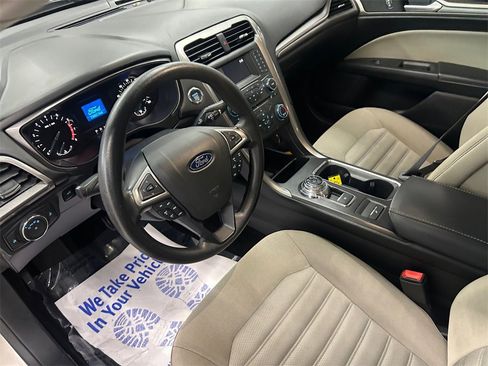 Used 2018 Ford Fusion S image 11