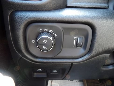 New 2026 RAM 1500 Express AWD/4WD image 15