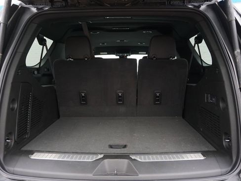 New 2026 Chevrolet Suburban Premier image 26