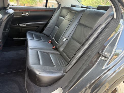 Used 2011 Mercedes-Benz S 550 image 17