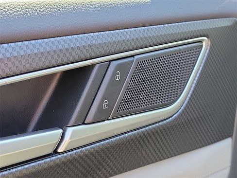 Certified 2025 Volkswagen Atlas Peak Edition SE image 21