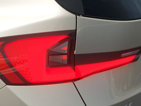 New 2026 BMW X1 xDrive28i AWD/4WD image 8