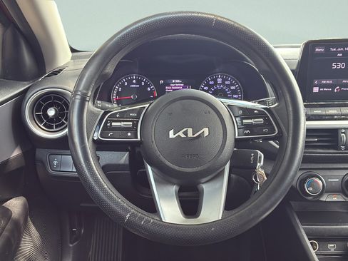 Used 2024 Kia Forte LXS FWD image 17