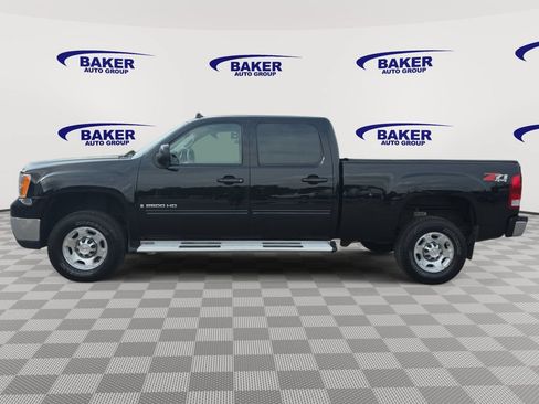 Used 2008 GMC Sierra 2500 SLT w/ Z71 Off-Road Package AWD/4WD image 8