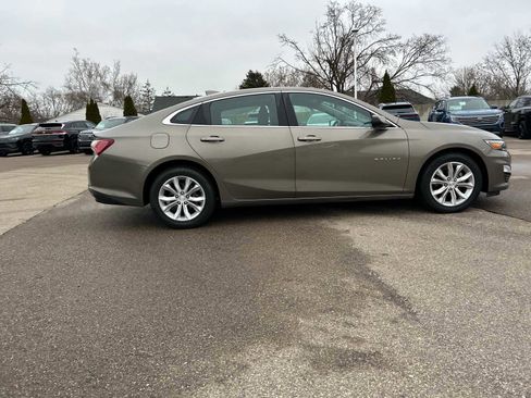 Used 2020 Chevrolet Malibu LT image 16