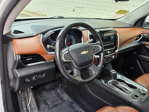 Used 2019 Chevrolet Traverse High Country w/ LPO, Floor Liner Package AWD/4WD image 10