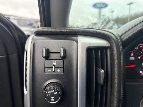 Used 2015 GMC Sierra 1500 SLE w/ SLE Value Package image 27