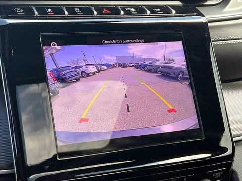 Certified 2025 Jeep Grand Cherokee L Altitude image 31