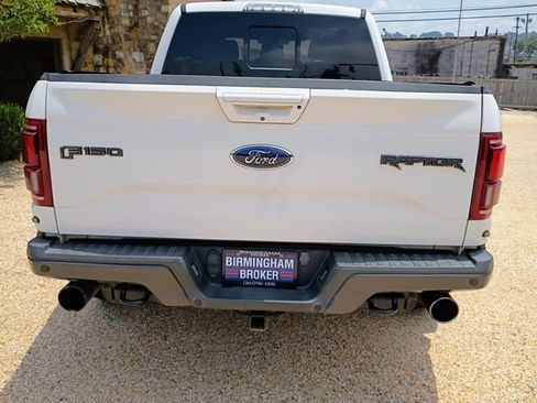 Used 2017 Ford F150 Raptor w/ Equipment Group 802A Luxury AWD/4WD image 12