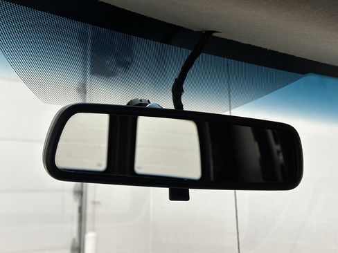 Used 2020 Chevrolet Express 2500 image 27