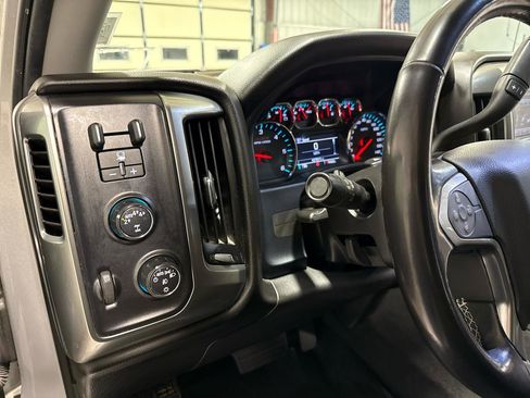 Used 2018 Chevrolet Silverado 1500 LT w/ All Star Edition image 12